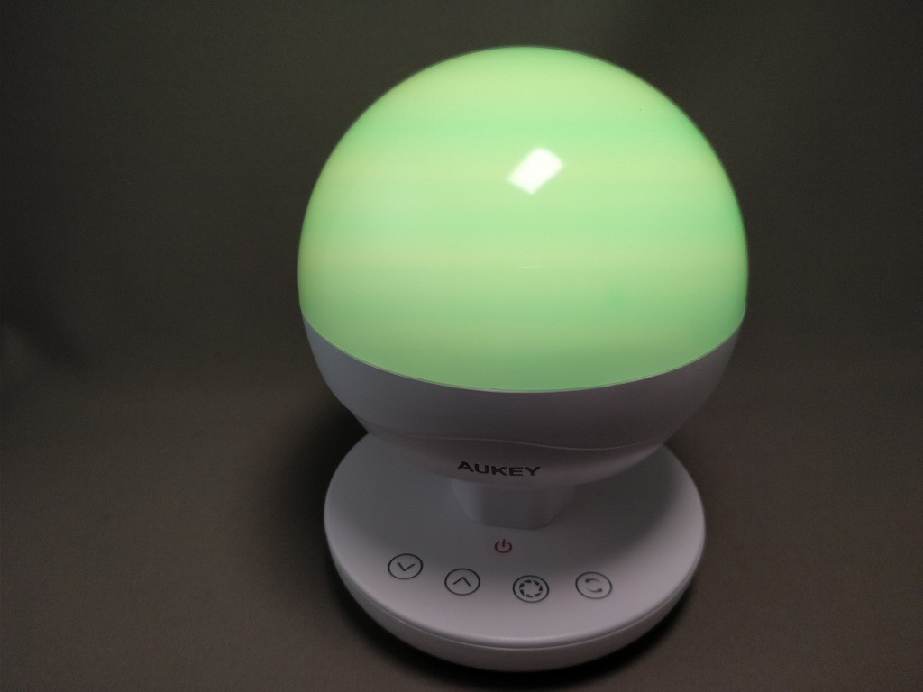 Aukey LEDデスクランプ LT-ST10 LED色1