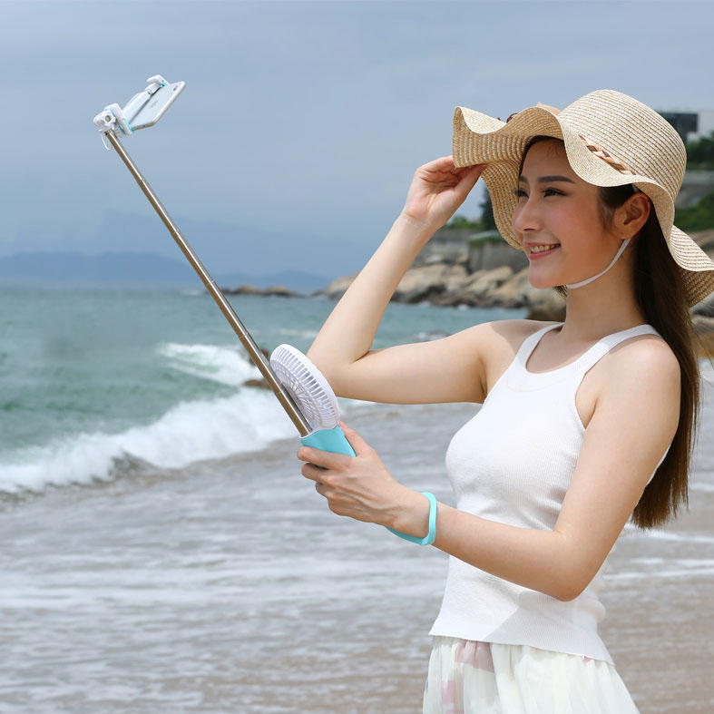 Portable Rechargeable Multifunctional Handheld Stretchable Selfie Stick
